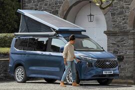 Weltpremiere auf Caravan Salon: Der neue Ford Transit Custom Nugget ist bereit für elektrifizierte Abenteuer